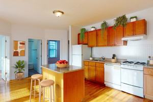 featured image of 5218 S Woodlawn Ave