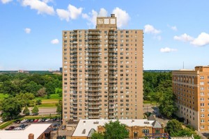 featured image of 665 S Skinker Blvd