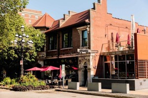 featured image of 300 N Euclid Ave