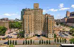 featured image of 18 S Kingshighway Blvd