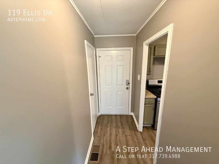 119 Ellis Dr - Photo 4 of 23