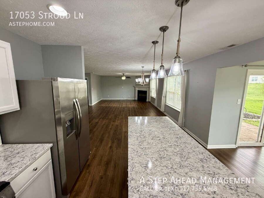 17053 Stroud Ln - Photo 7 of 41