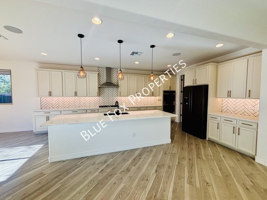 8038 N Purple Aster Pl - Photo 3 of 20