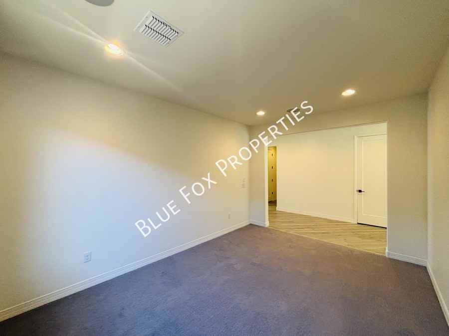 8038 N Purple Aster Pl - Photo 5 of 20