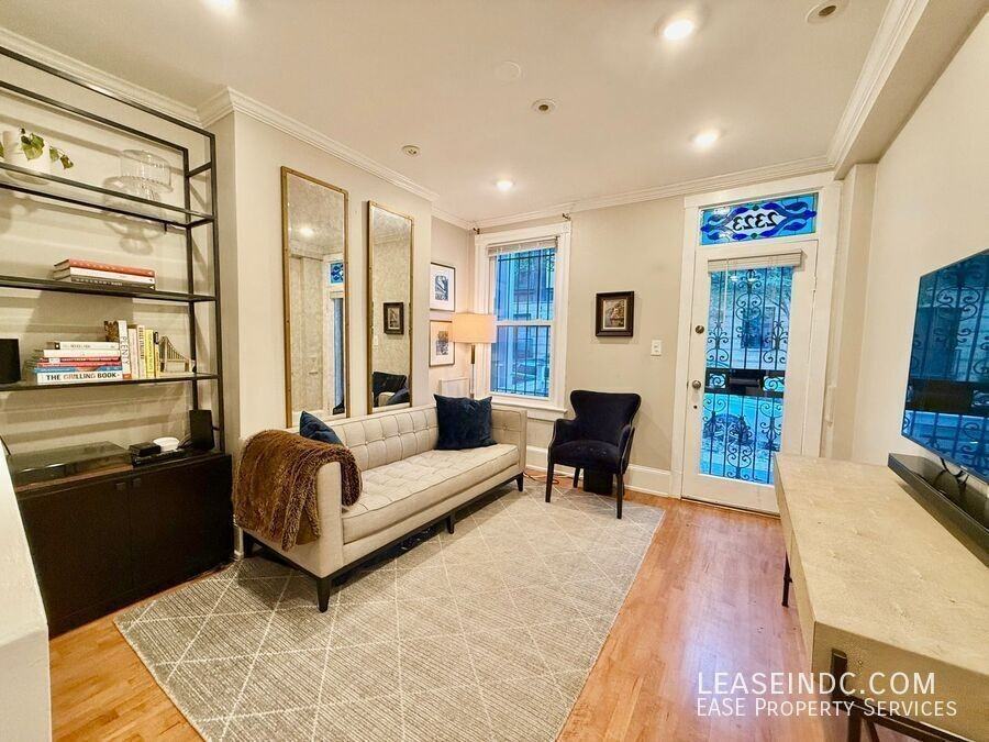 2323 17th St Nw - Photo 6 of 27