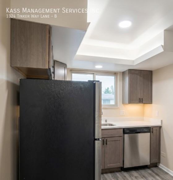 1324 Tinker Way Lane #B - Photo 4 of 17