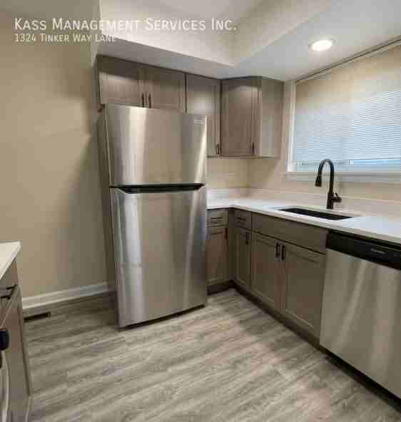1324 Tinker Way Lane #B - Photo 5 of 17
