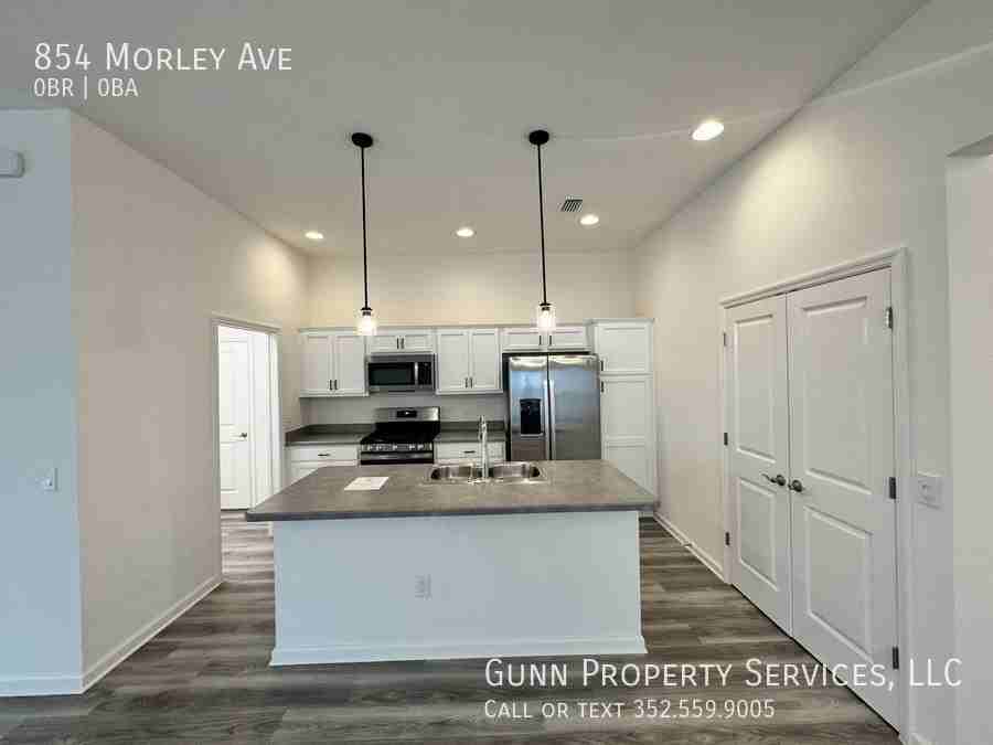 854 Morley Ave - Photo 3 of 22