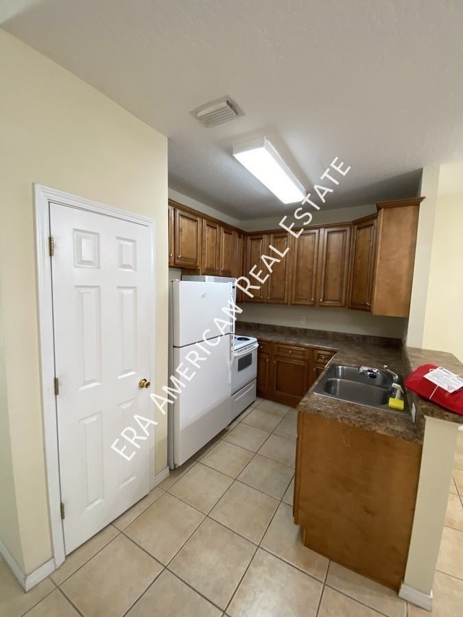 96 2nd Ave Unit A - Photo 5 of 12