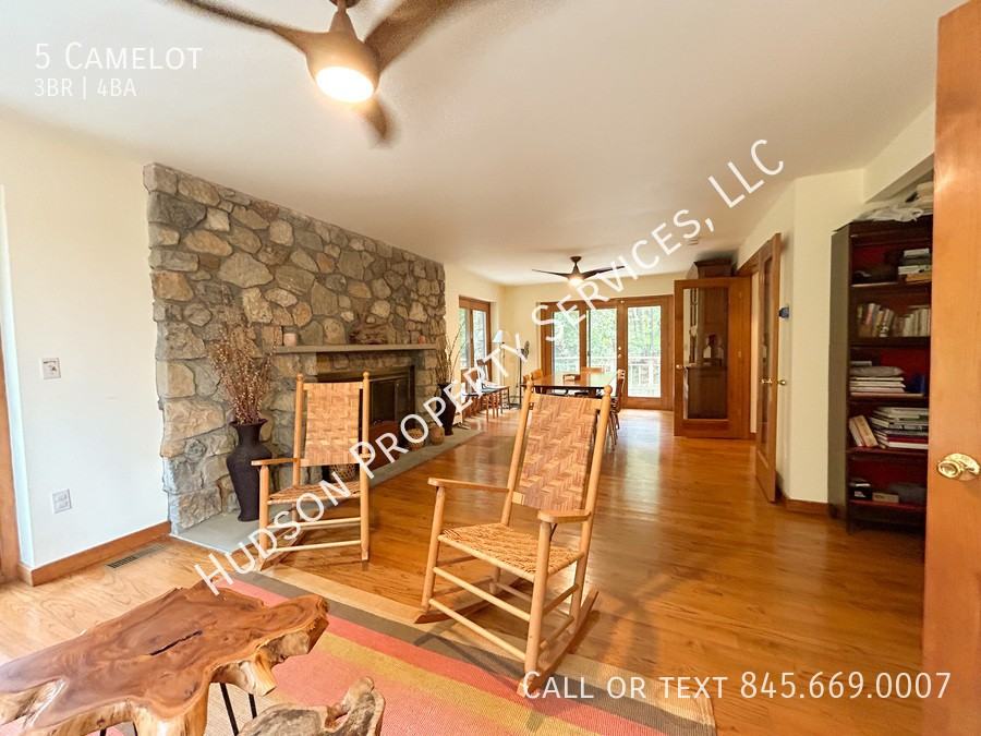 5 Camelot - Photo 7 of 17