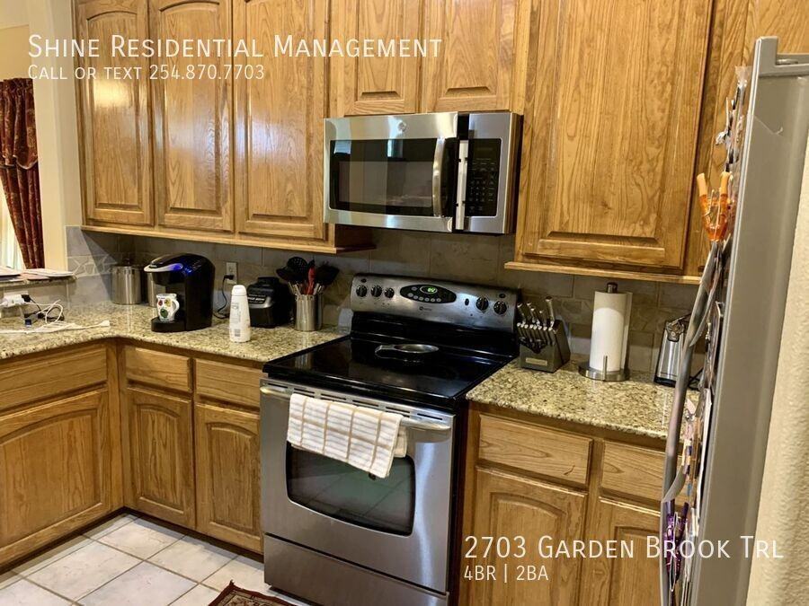 2703 Garden Brook Trl - Photo 4 of 19