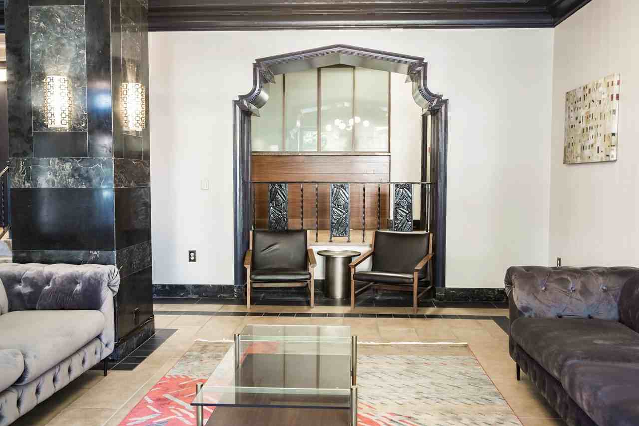 The Brownhardt - Photo 6 of 50