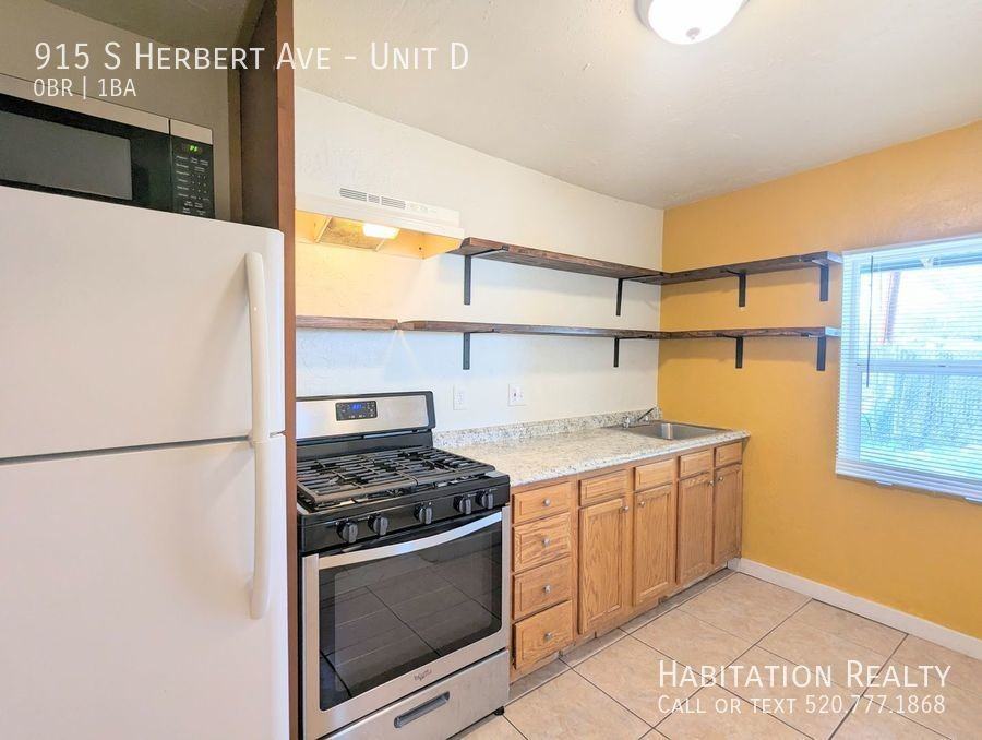 915 S Herbert Ave #D - Photo 2 of 12