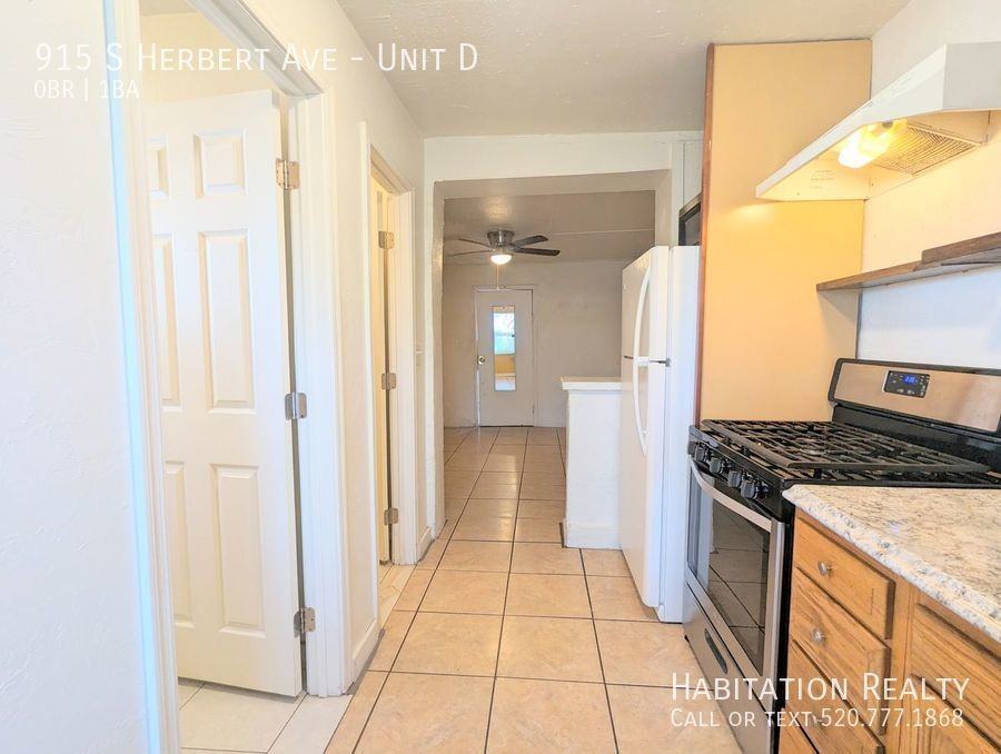 915 S Herbert Ave #D - Photo 3 of 12