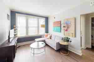 featured image of 214 E Armour Blvd