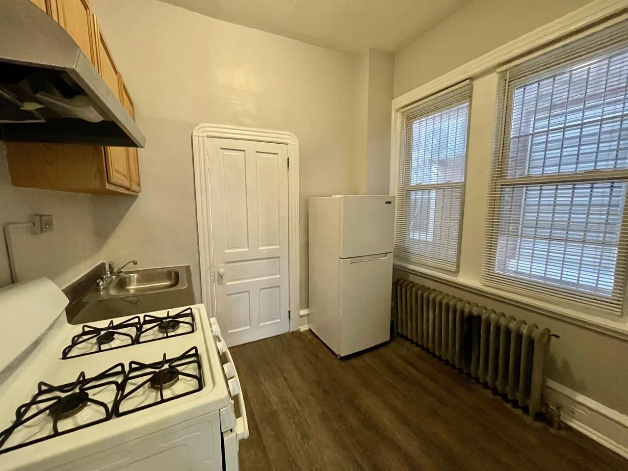 1234 W Allegheny Ave #1F - Photo 5 of 8