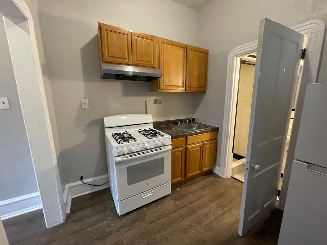 1234 W Allegheny Ave #1F - Photo 7 of 8