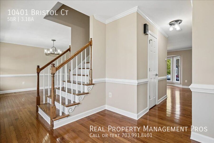 10401 Bristol Ct - Photo 5 of 50