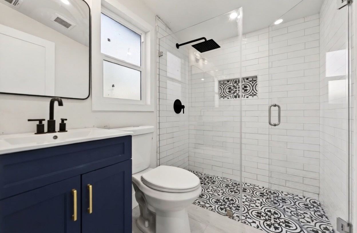 820 Aragon Ave #NA - Photo 3 of 10