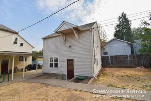 featured image of 1472 E 19th Ave