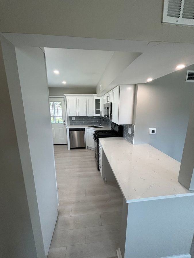 641 W Park Ave #D - Photo 2 of 11