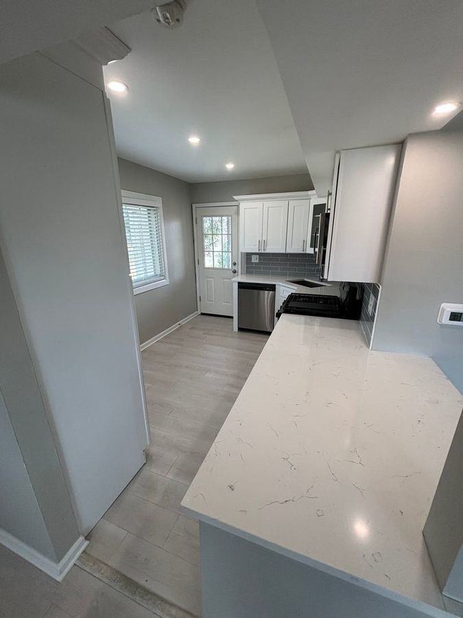 641 W Park Ave #D - Photo 3 of 11