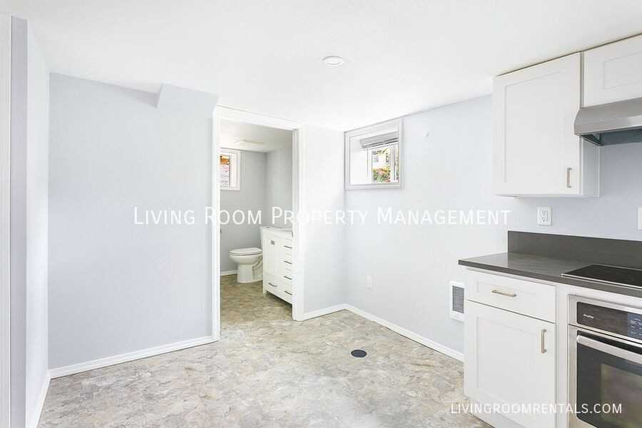 4124 Se 11th Ave #B - Photo 6 of 11