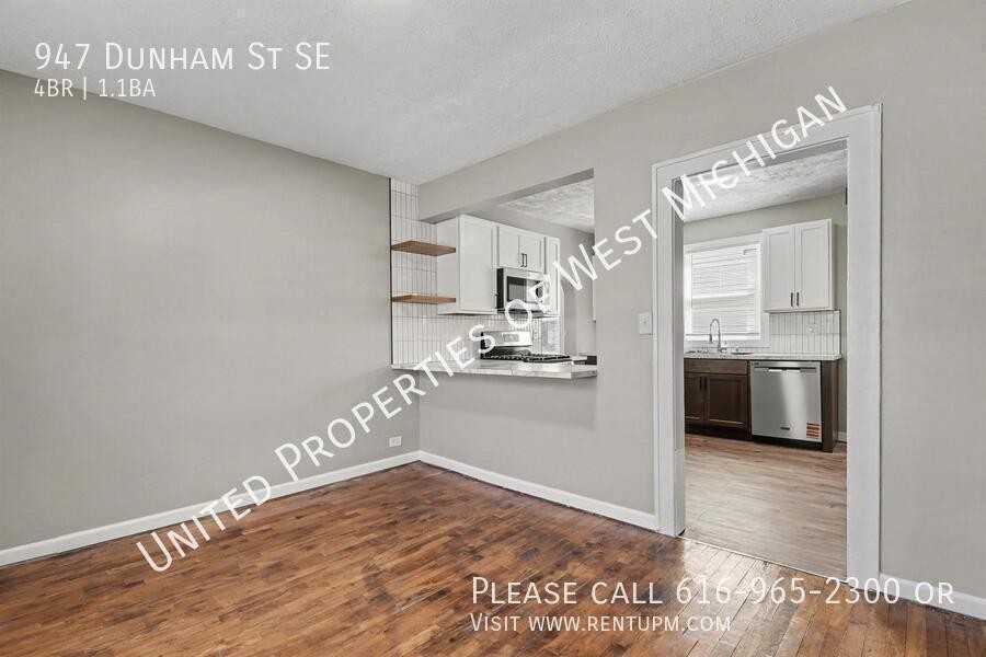 947 Dunham St Se - Photo 7 of 20