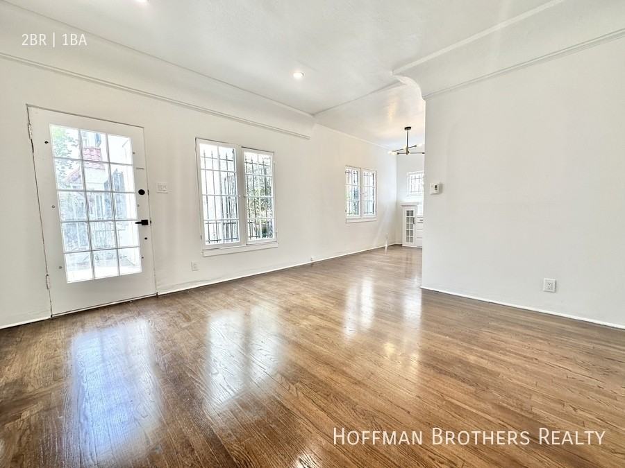 643 N Spaulding Ave - Photo 2 of 13