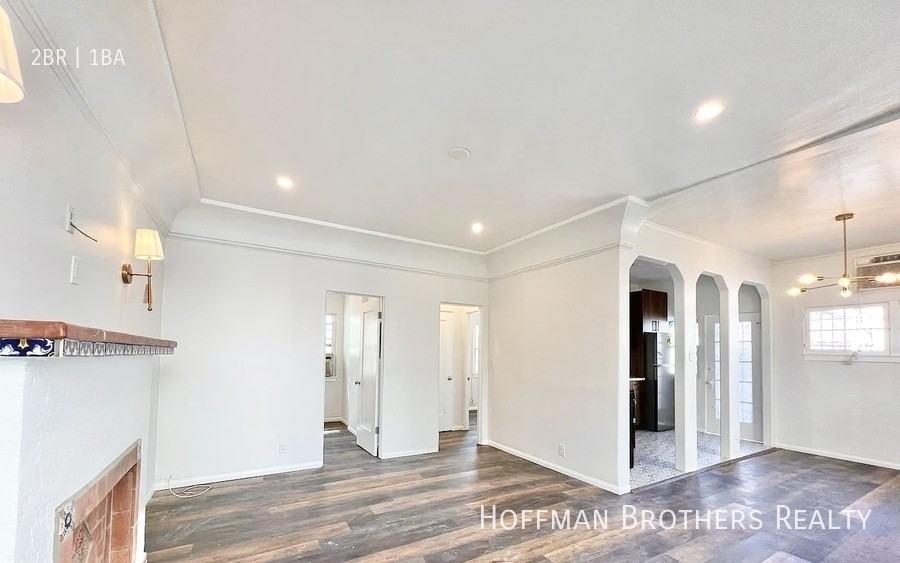 643 N Spaulding Ave - Photo 3 of 13