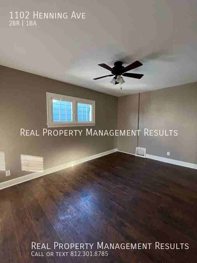 1102 Henning Ave - Photo 2 of 12