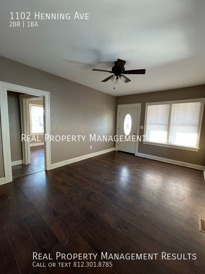 1102 Henning Ave - Photo 3 of 12