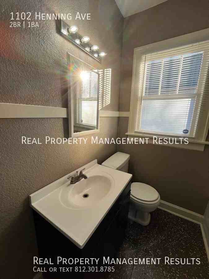 1102 Henning Ave - Photo 6 of 12