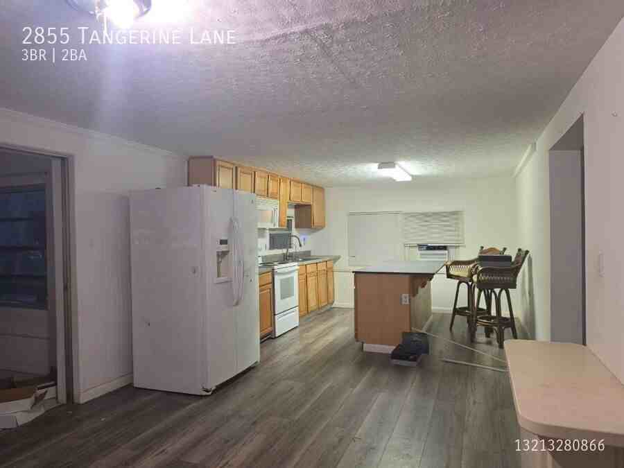 2855 Tangerine Ln - Photo 3 of 50