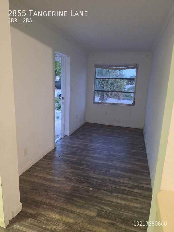 2855 Tangerine Ln - Photo 4 of 50