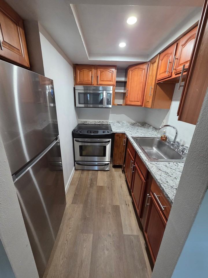224 Se 9th Ave #2