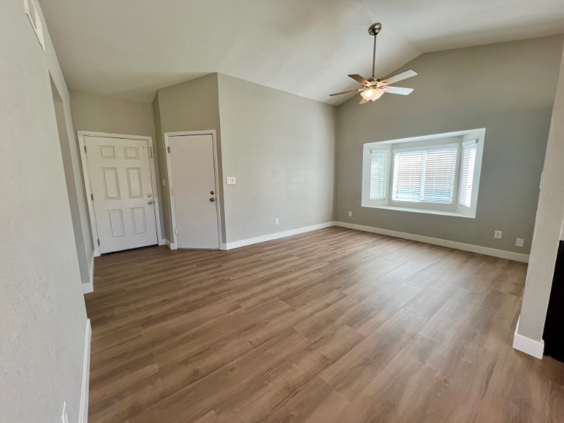 2856 E Impala Ave - Photo 3 of 17
