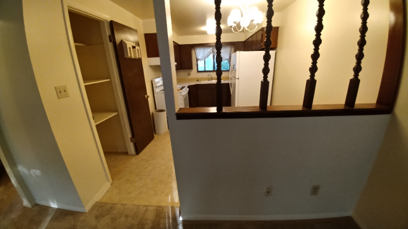 331 E Magnolia St - Photo 2 of 9