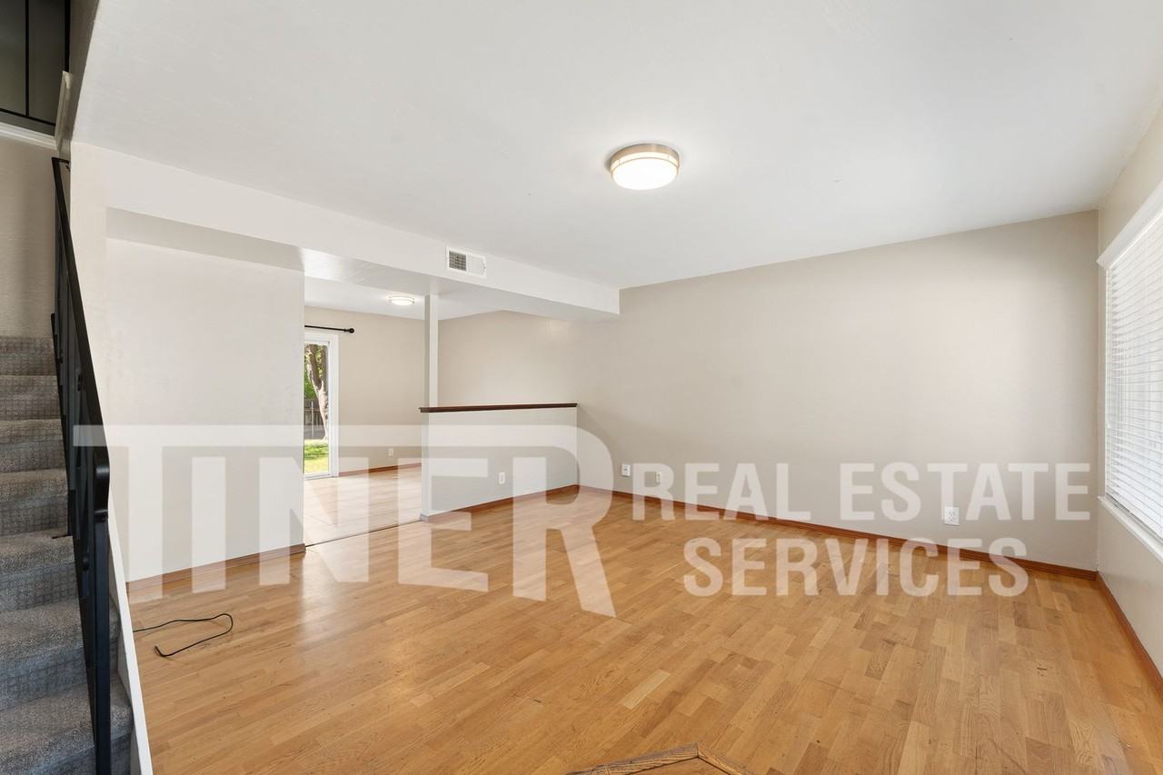 6167 Oakgreen Cir - Photo 7 of 26