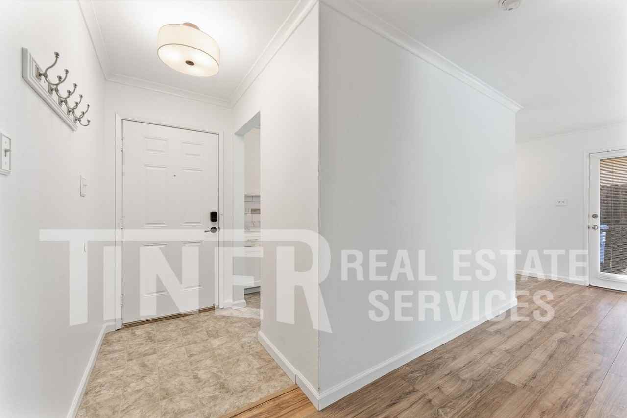 6000 Coyle Ave - Photo 5 of 25