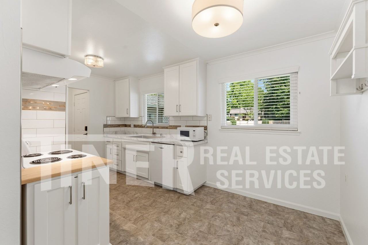 6000 Coyle Ave - Photo 7 of 25