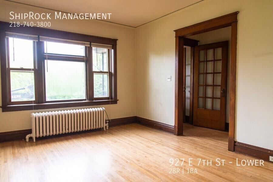 927 E 7th St - Photo 5 of 15