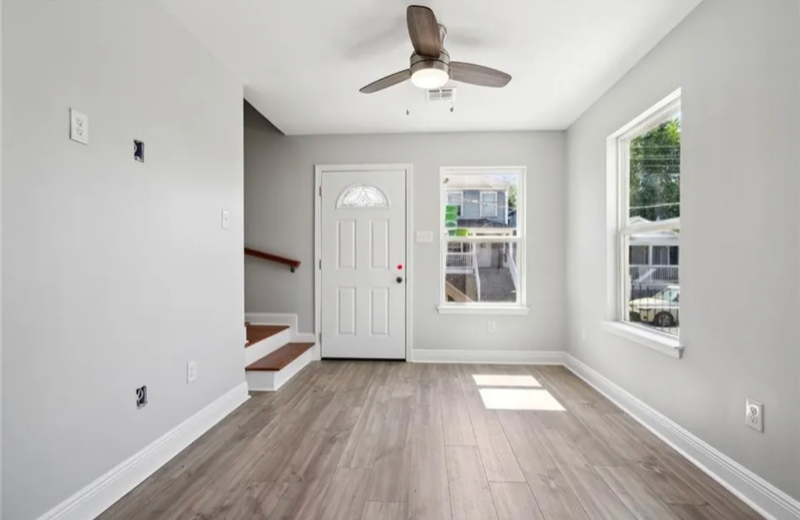 2421 S Roman St - Photo 3 of 8