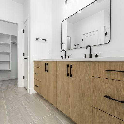 2062 Ws #28 - Photo 5 of 10