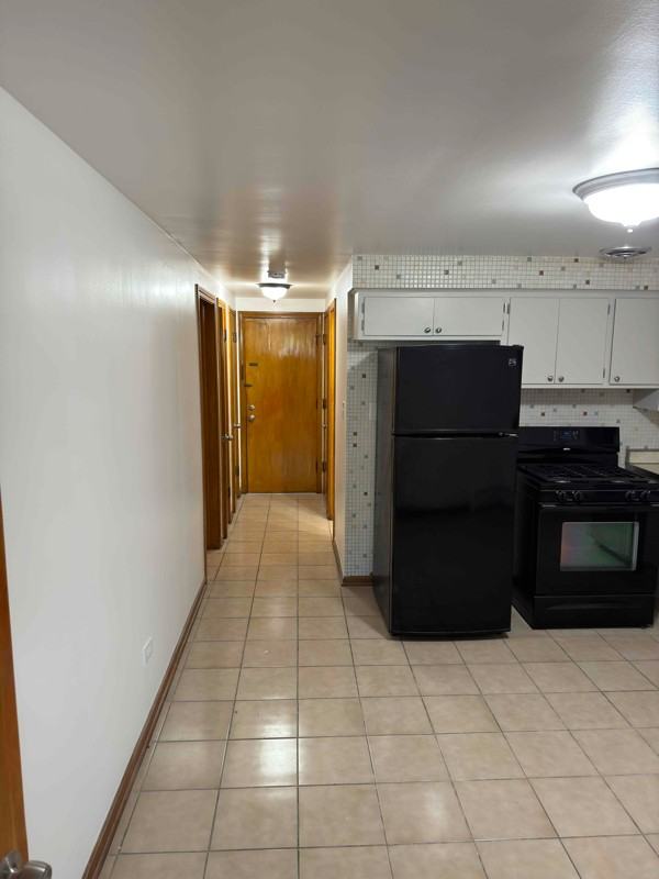 5807 W Addison St #G - Photo 5 of 16