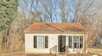 featured image of 912 Kyle Ave Ne
