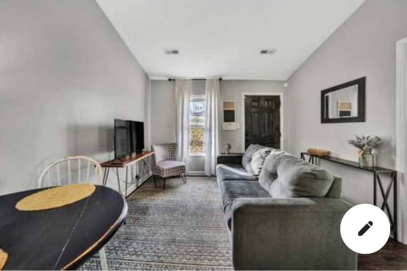912 Kyle Ave Ne - Photo 3 of 17