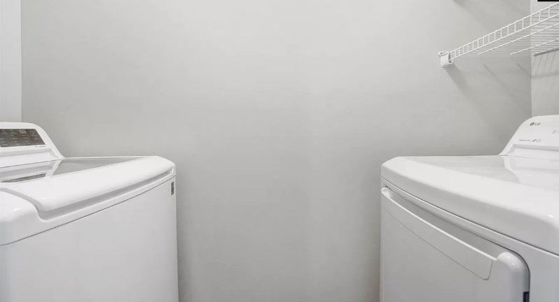 334 Byron Rd - Photo 6 of 10