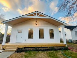 featured image of 2605 Roanoke Ave