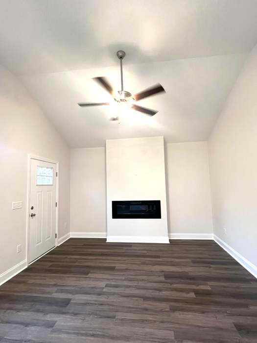 2605 Roanoke Ave - Photo 2 of 5